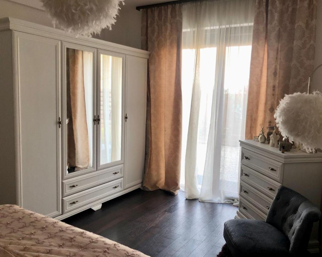 The Unique Apartment Roşu エクステリア 写真